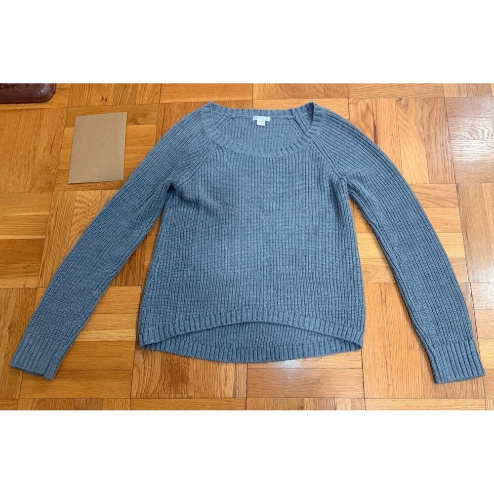 Xhilaration Women’s Gray Ribbed Knit Sweater Size Medium